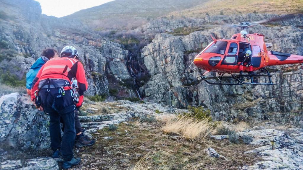 Un instante del rescate. Foto: 112 Comunidad de Madrid.