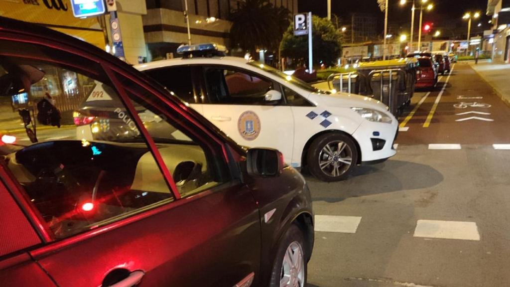 La Policía Local de A Coruña durante una de sus actuaciones.