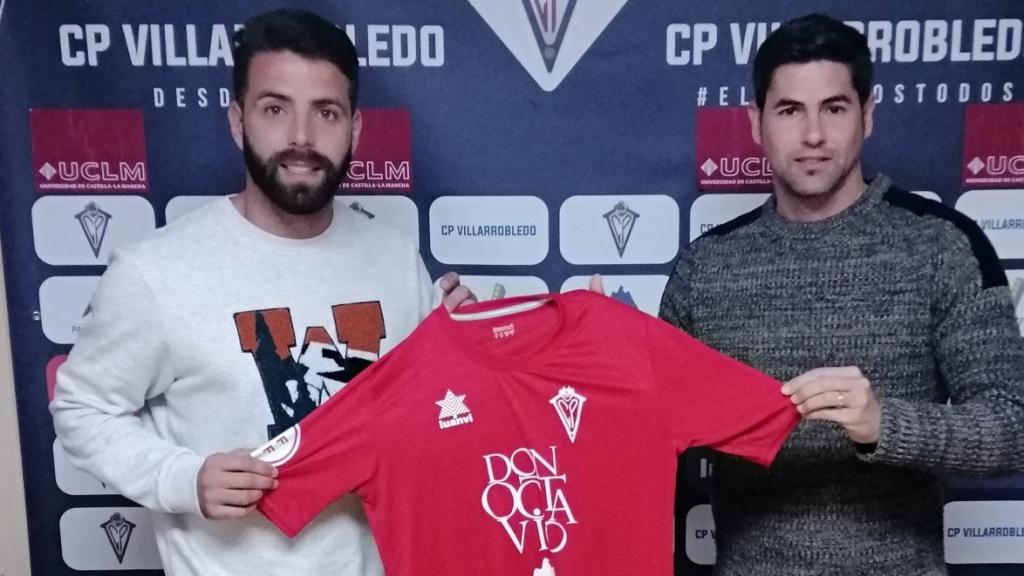 Siles en su presentación con el Villarrobledo. Foto: CP Villarrobledo