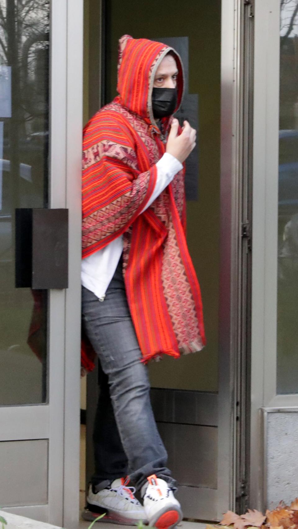 El bailaor saliendo de los juzgados de Madrid en diciembre de 2020.