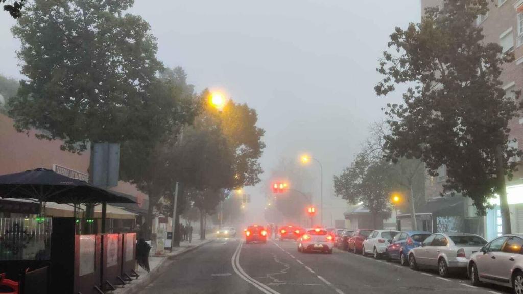 Una imagen de la densa niebla conocida como taró el pasado 30 de diciembre en Málaga.