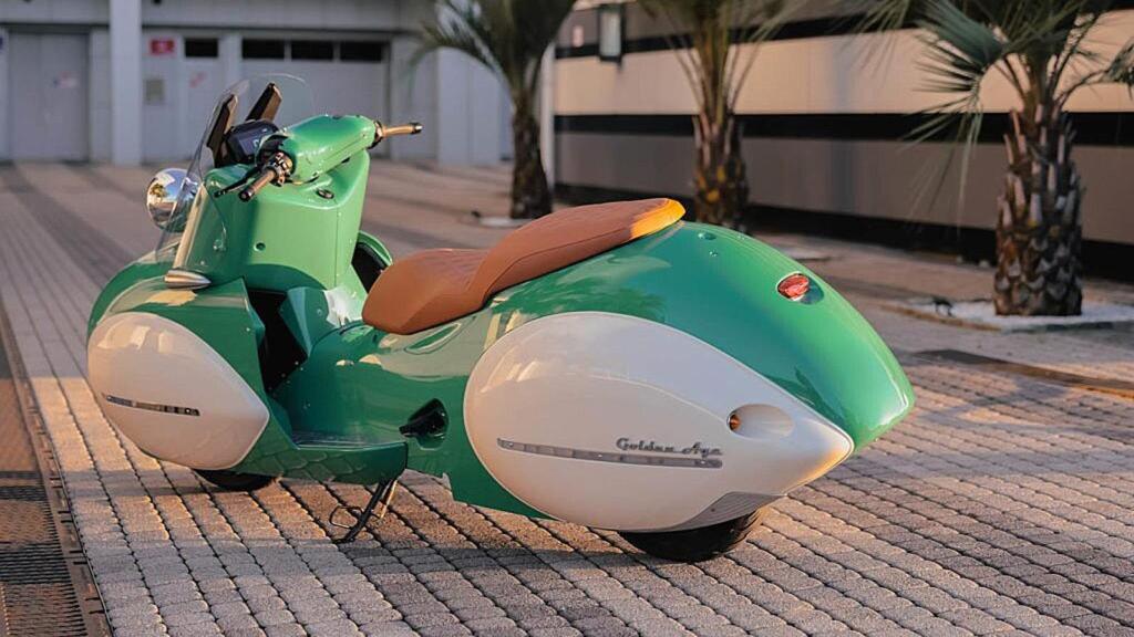 Kit de carrocería sobre una BMW C 400 X.