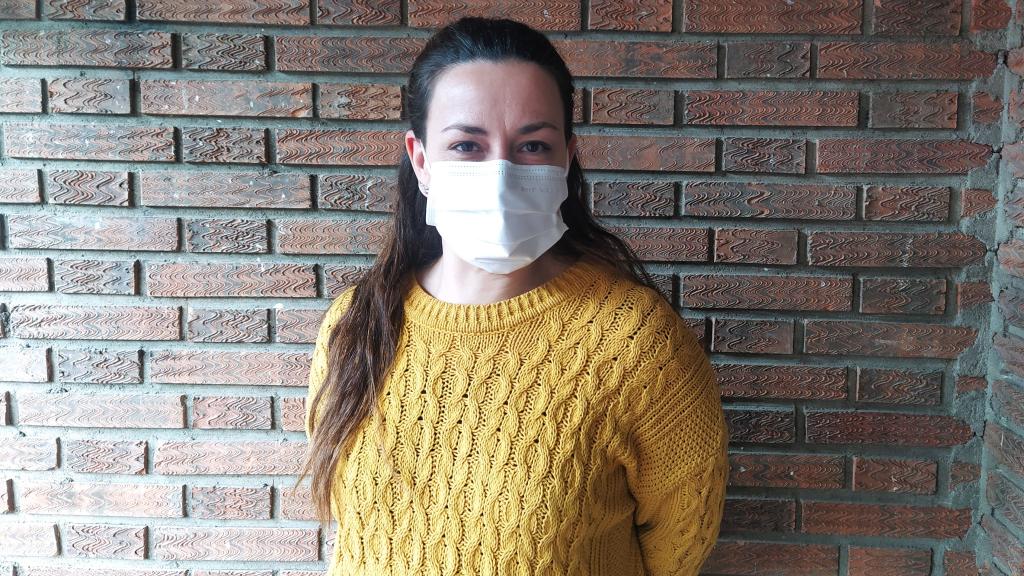 Carolina González, una auxiliar de enfermería que ha tenido dificultad en tramitar su baja por Covid.