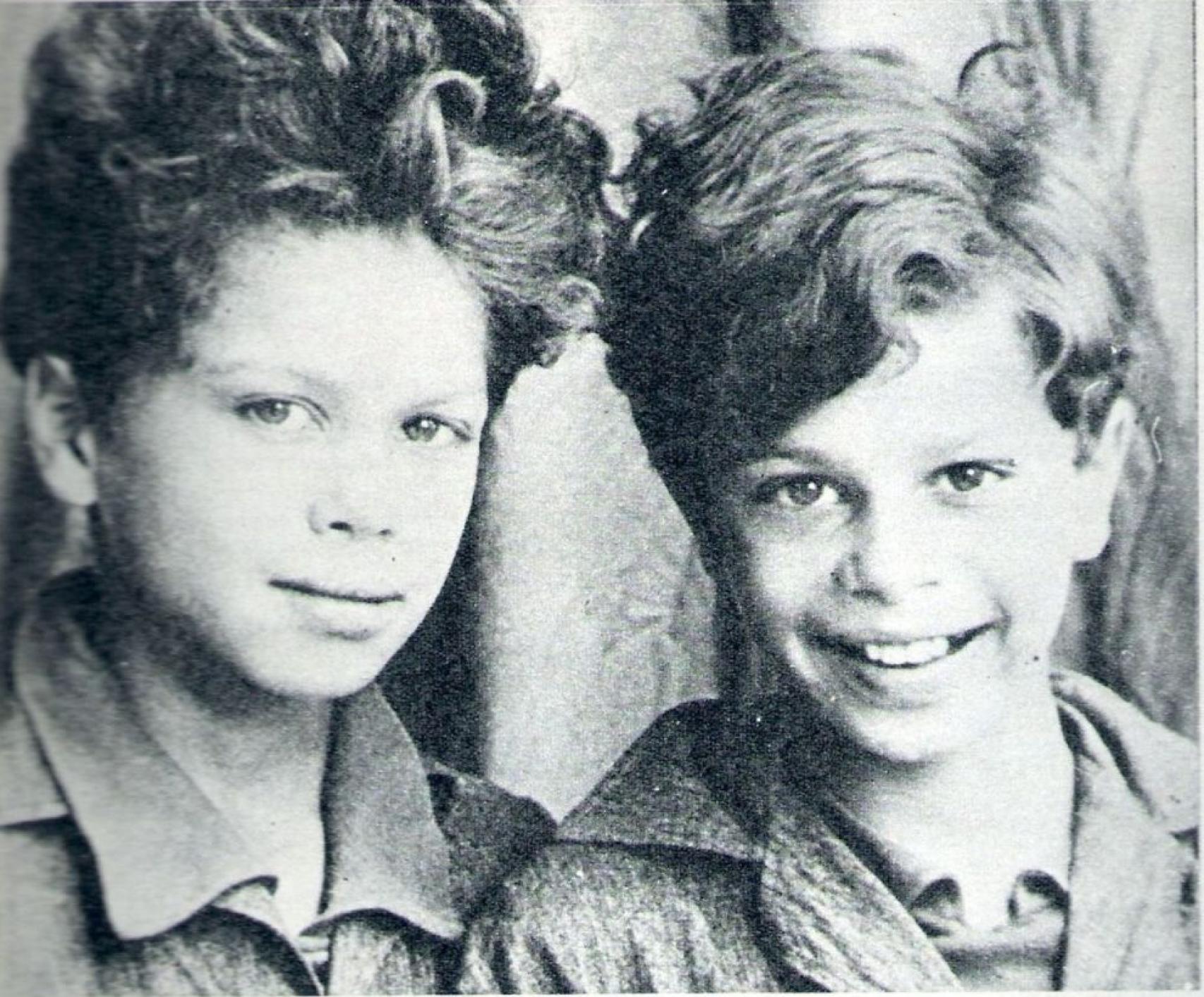 Los gemelos de niños.