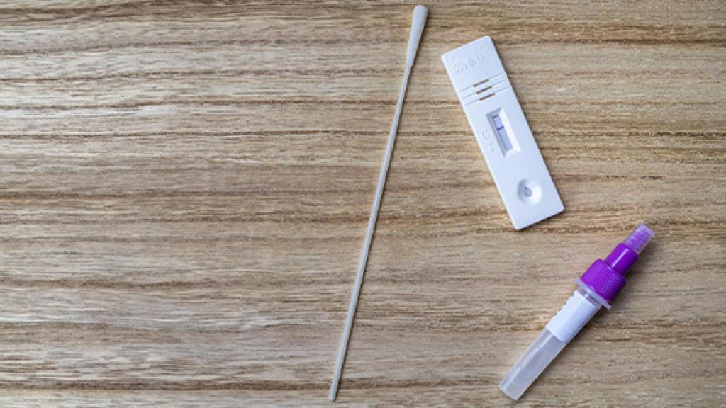 Una prueba rápida de antígenos.