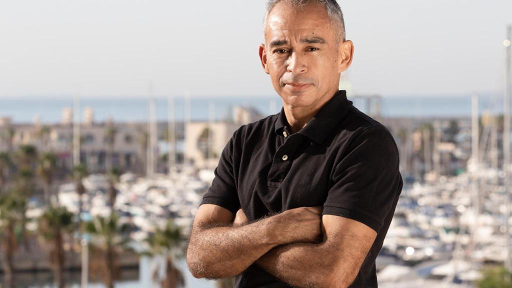 Juan Carlos Betancourt es cofundador y CEO de LLUM.