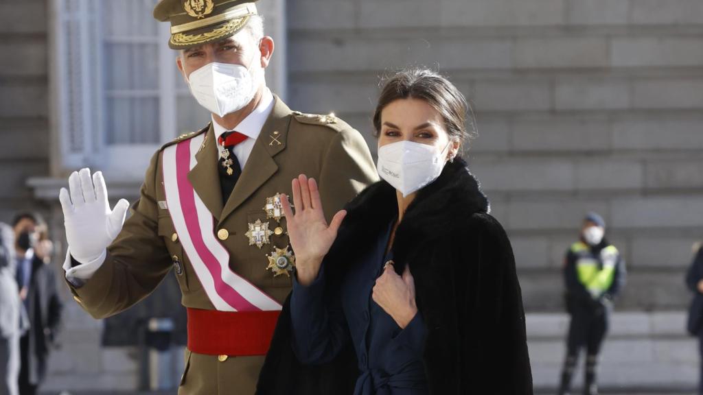 Letizia y el rey Felipe VI en la Pascua Militar.