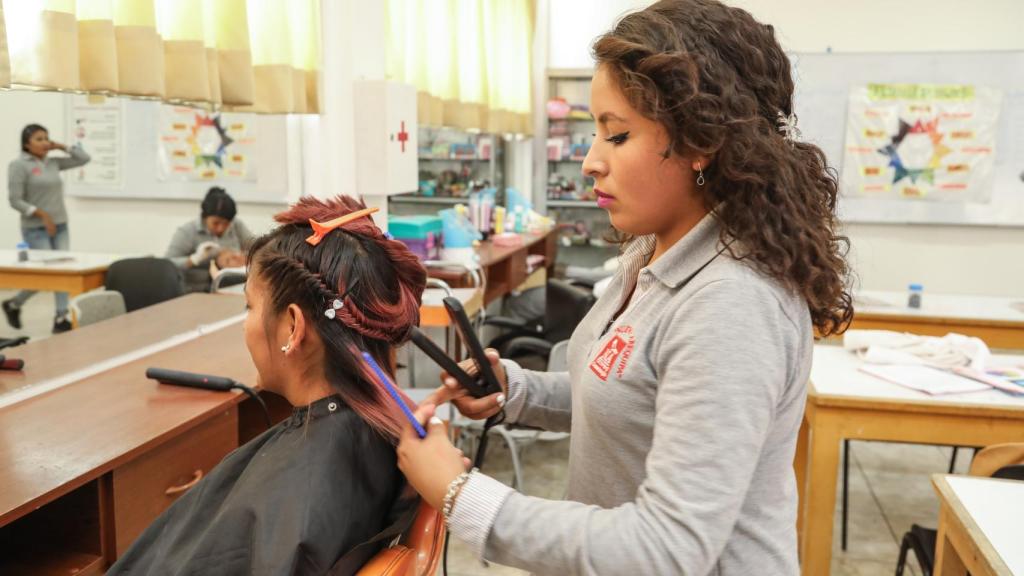 Curso de peluquería en Arequipa