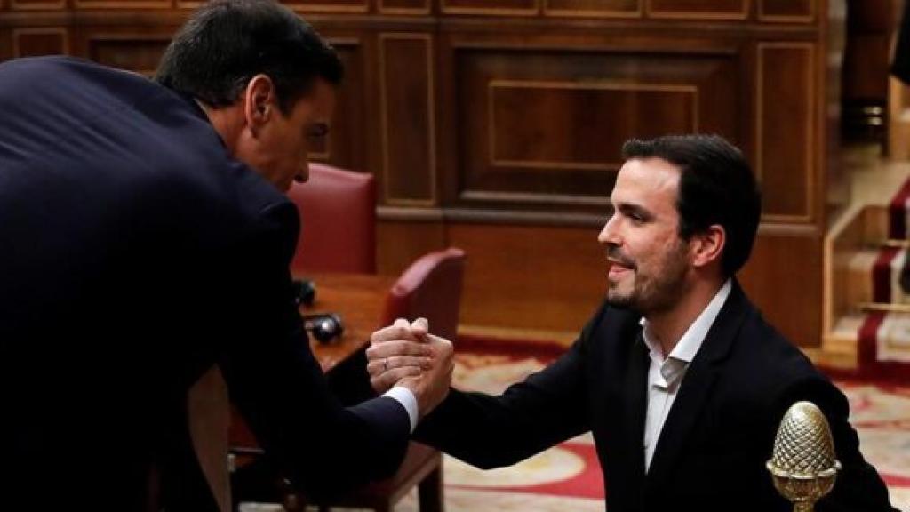 Pedro Sánchez y Alberto Garzón en el Congreso, en una imagen de archivo.
