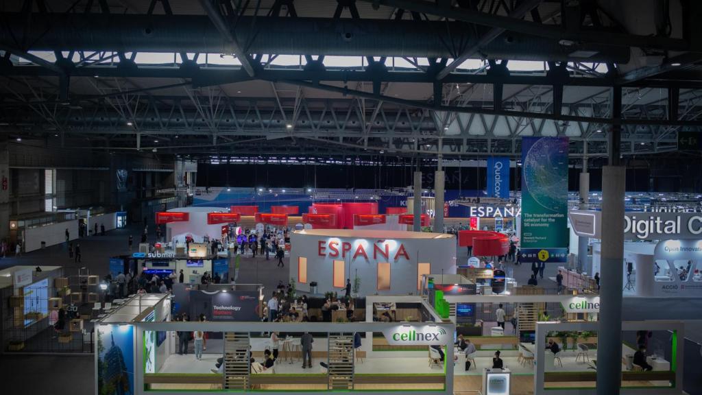 Imagen del interior de la Fira de Barcelona durante la celebración del MWC 2021.