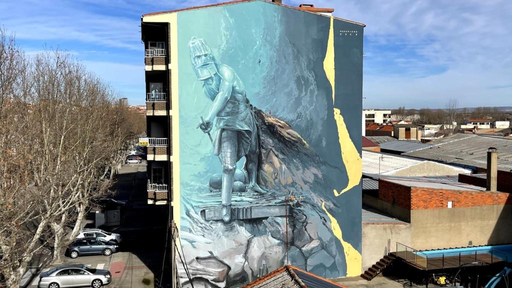 El mural se encuentra situado en la calle de Salamanca