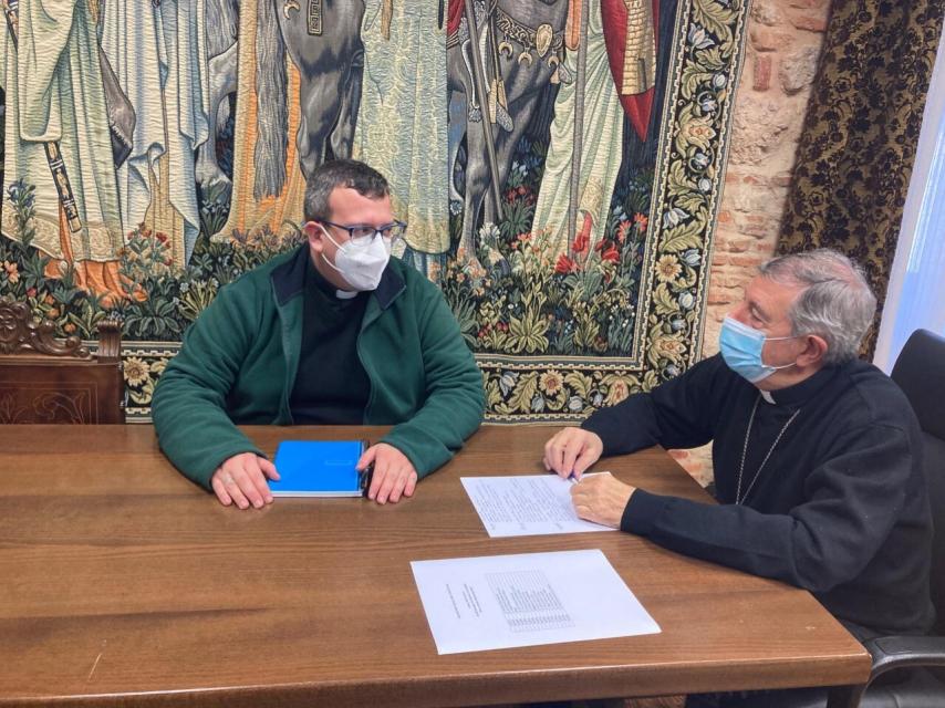 Mons. Retana y D. Miguel Ángel García