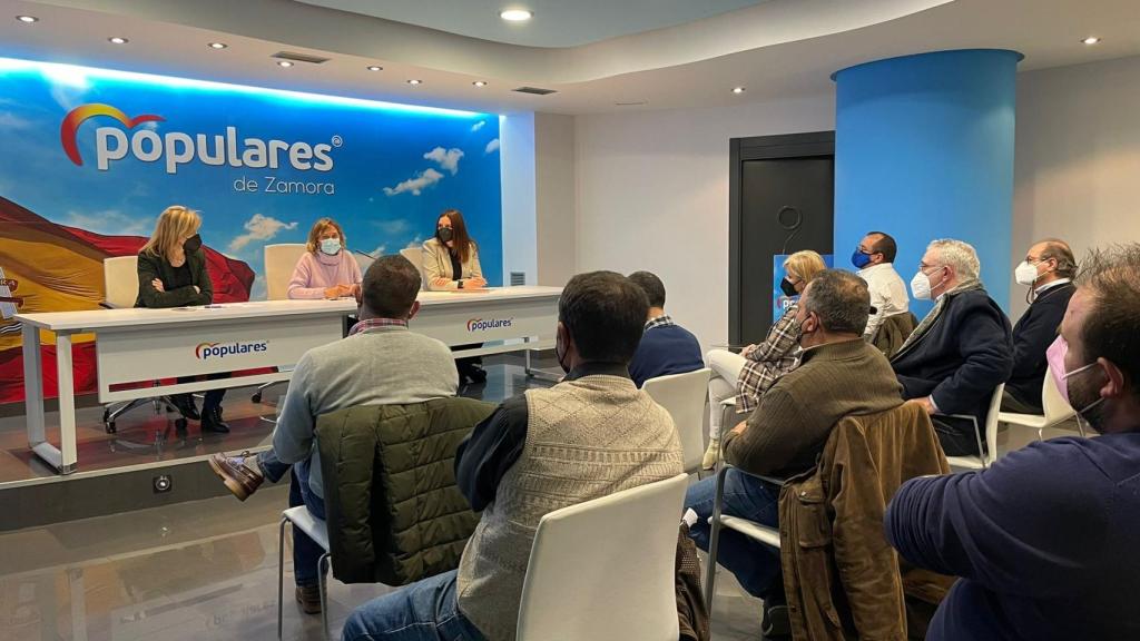 Milagros Marcos interviene ante ganaderos, agricultores y veterinarios de Zamora