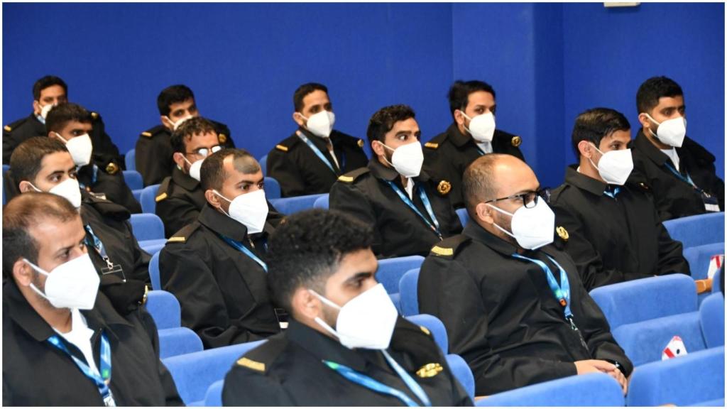 Marinos saudíes en el acto inaugural en la Escaño.