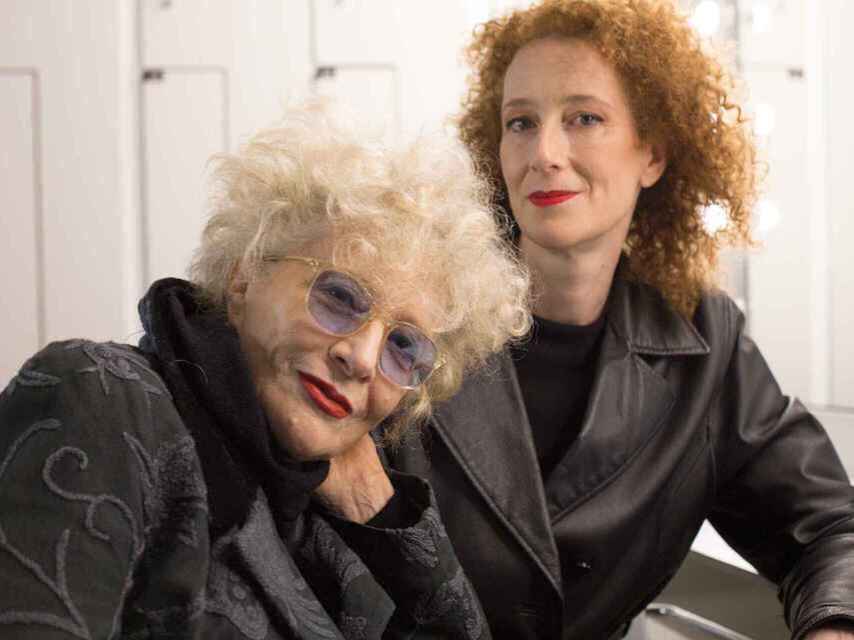 Magüi Mira y Clara Sanchis, madre e hija y directora y actriz en Festen.