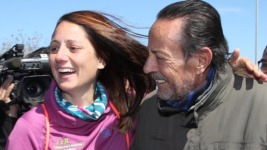 Elia y Julián Muñoz en un permiso penitenciario del exalcalde de Marbella.