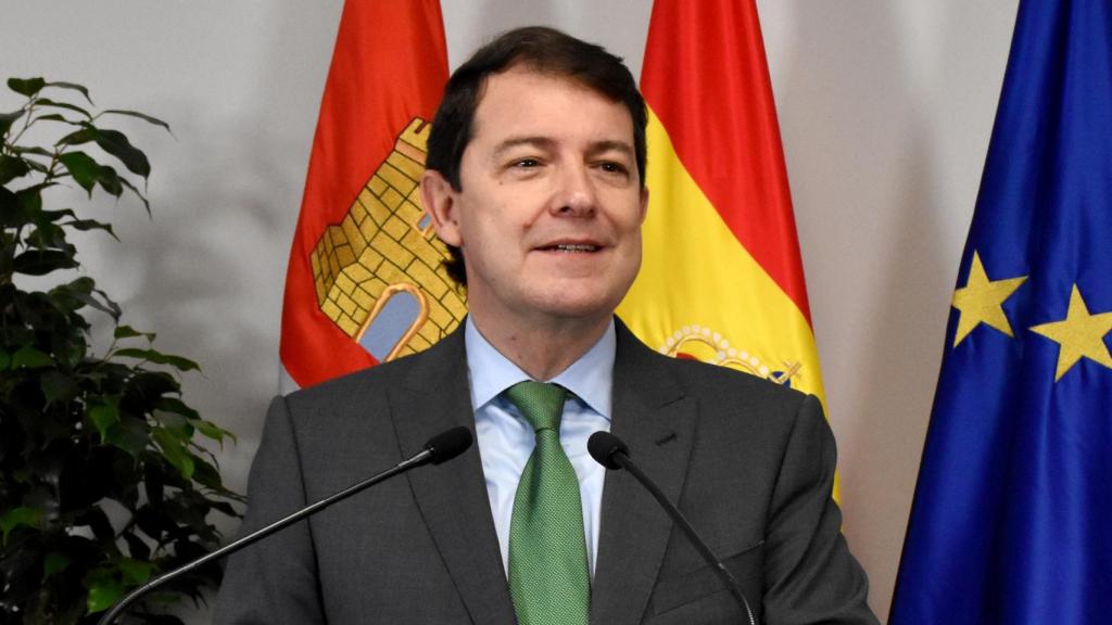 Alfonso Fernández Mañueco, durante la rueda de prensa en Zamora