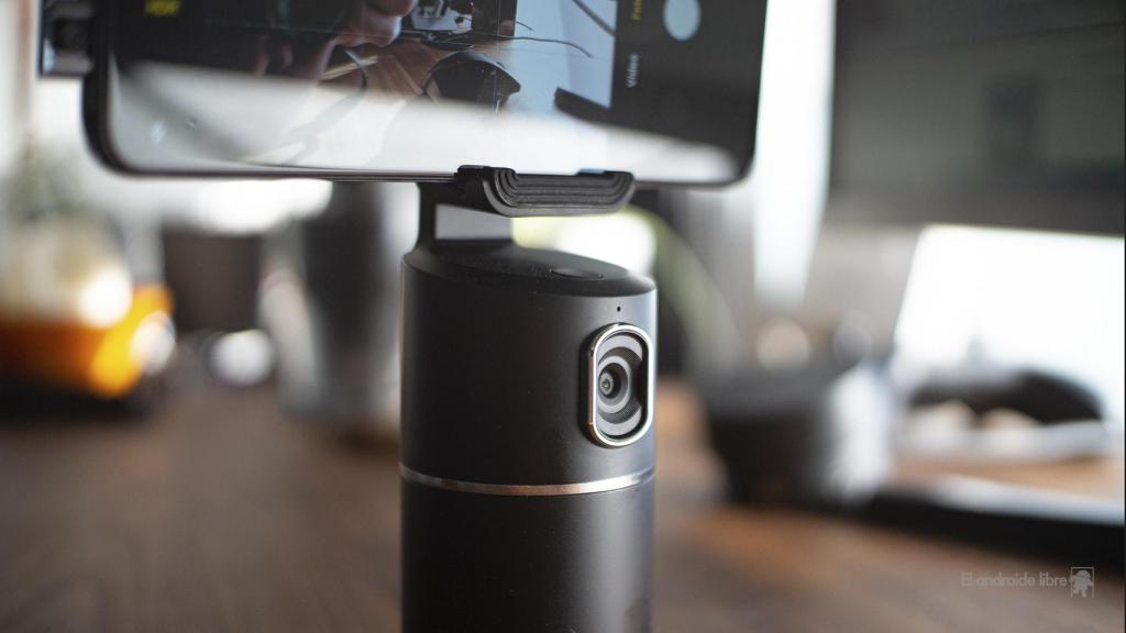 Face Tok con el móvil orientado frontalmente