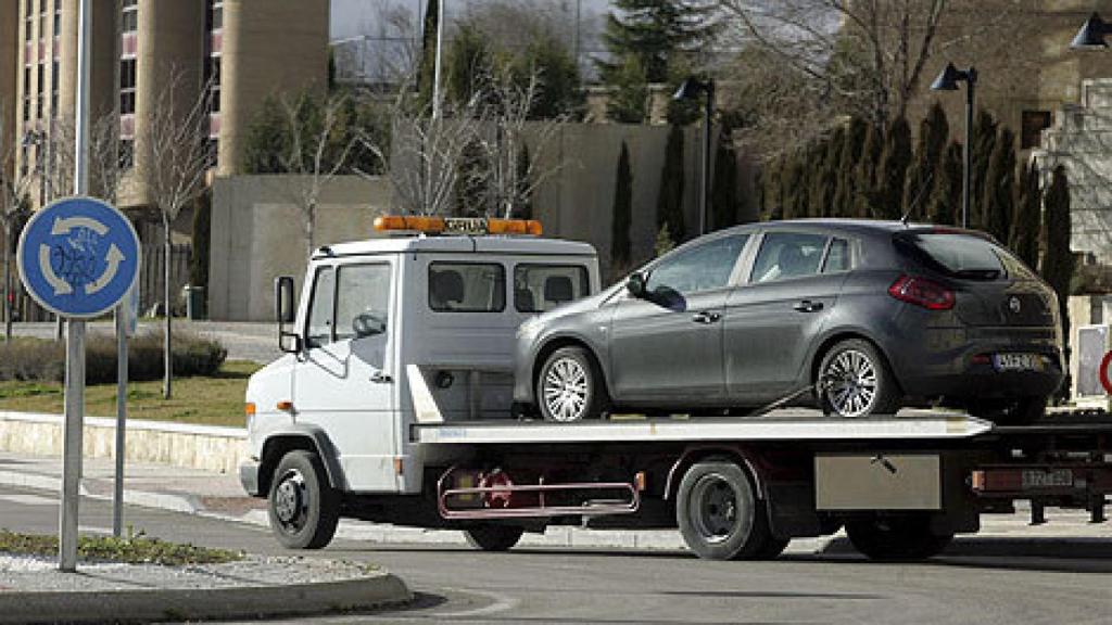 Vehículo de ETA abandonado en la avenida Salamanca