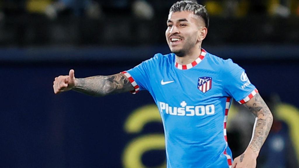 Ángel Correa celebra su gol al Villarreal.