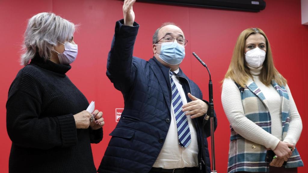 David Arranz / ICAL . El ministro de Cultura, Miquel Iceta, la vicesecretaria general del PSOE de Castilla y León, Virginia Barcones, mantienen un encuentro con colectivos de la cultura