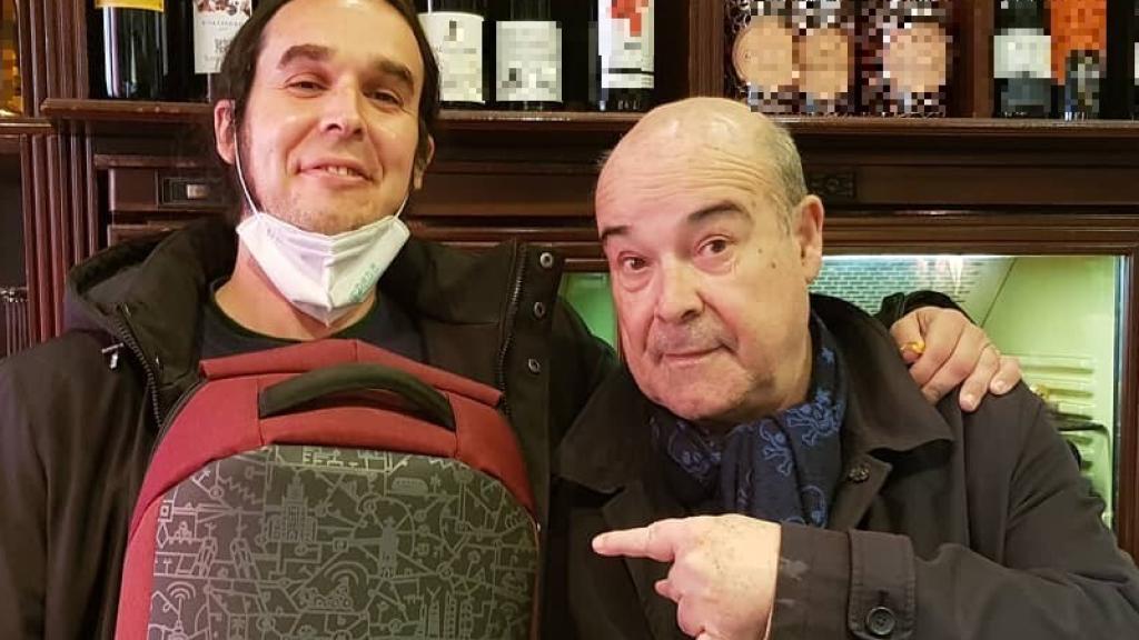 El actor y director Antonio Resines junto a su único hijo, Ricardo Fernández de Mateo, en una imagen de sus redes sociales.