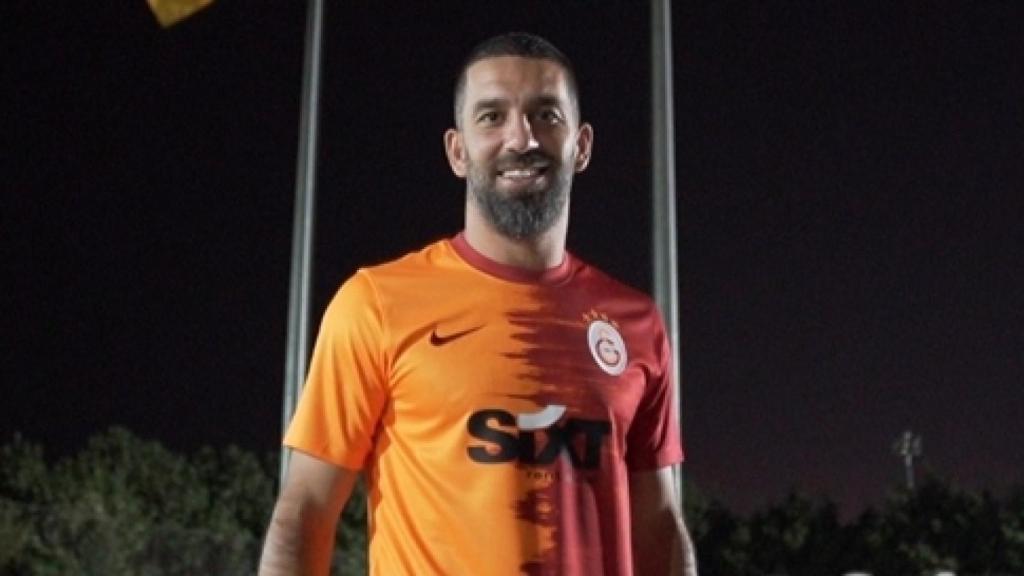 Arda Turan en su presentación con el Galatasaray