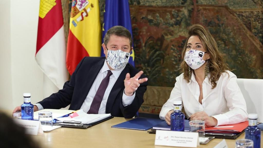 Emiliano García-Page junto a la ministra Raquel Sánchez.