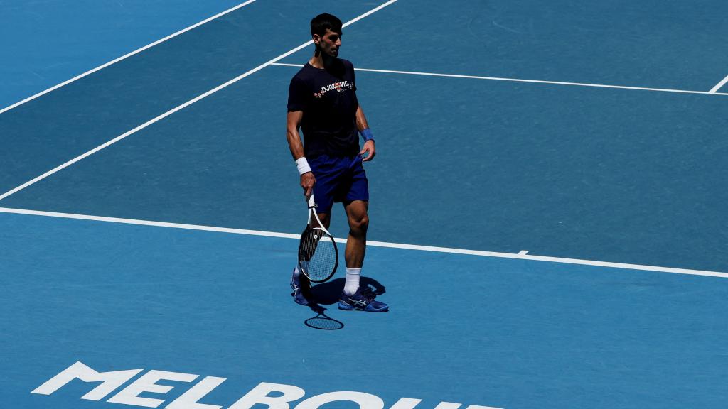Novak Djokovic, en uno de sus últimos entrenamientos en Melbourne Park.
