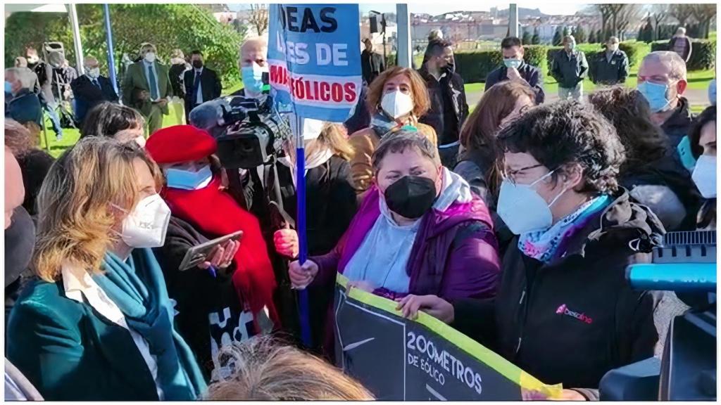 Ribera intercambiando impresiones con las plataformas vecinales del rural gallego.