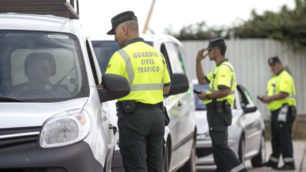 Agentes de la Guardia Civil de Tráfico