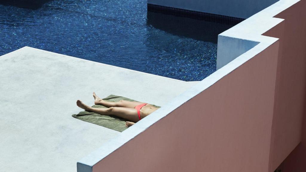 La piscina de La Muralla Roja ha sido muy imitada.