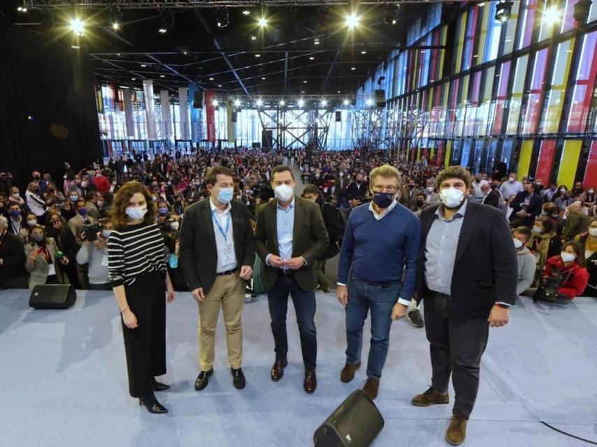 Los barones populares en el acto de León