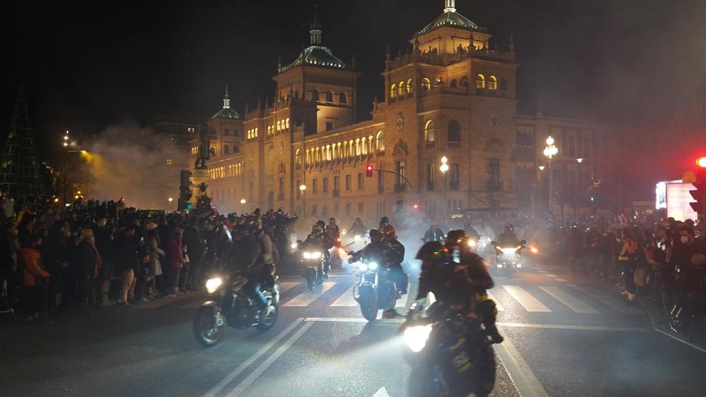 Miriam Chacón / ICAL . Tradicional desfile de antorchas de la concentración Pingüinos 2022 para reconocer a los motores fallecidos