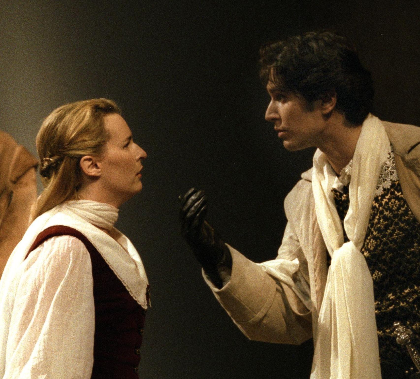 Joaquín Notario, Natalia Menéndez y Cristóbal Suárez en 'Dom Juan o el festín de piedra' de Jean-Pierre Miquel. Foto: Ros Ribas