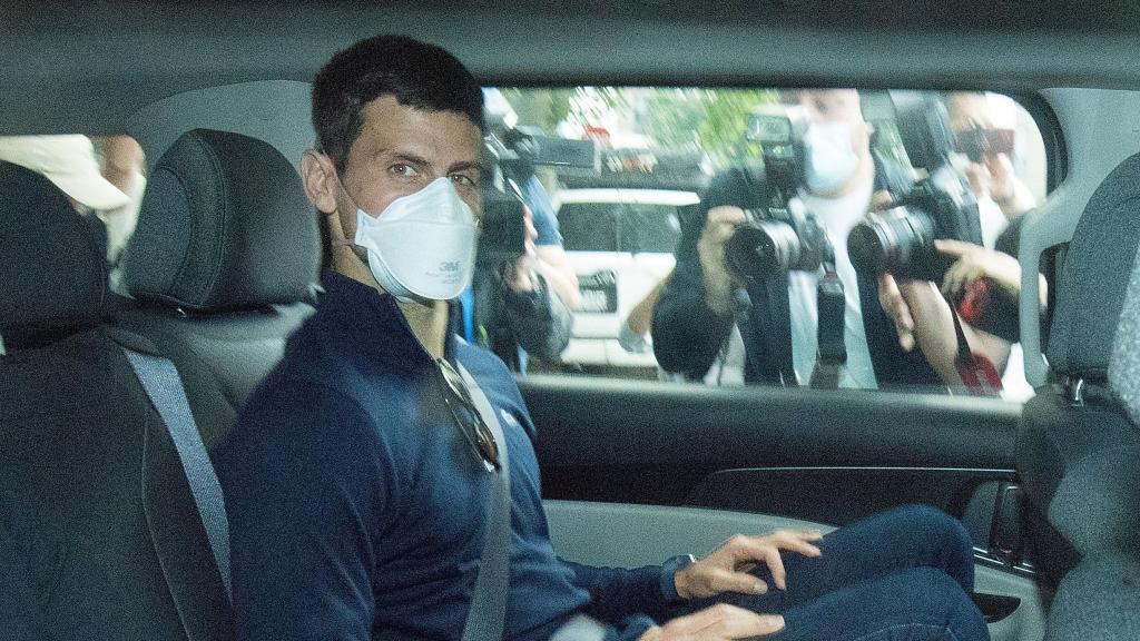 Novak Djokovic, en el coche antes de dirigirse al Tribunal Federal