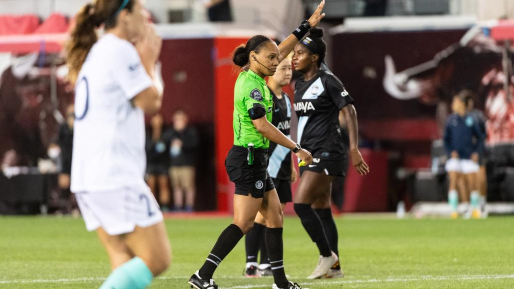 Natalie SImon, durante un partido.