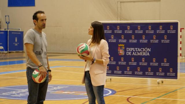 Cosme Prenafeta, en uno de sus campus de voleibol.