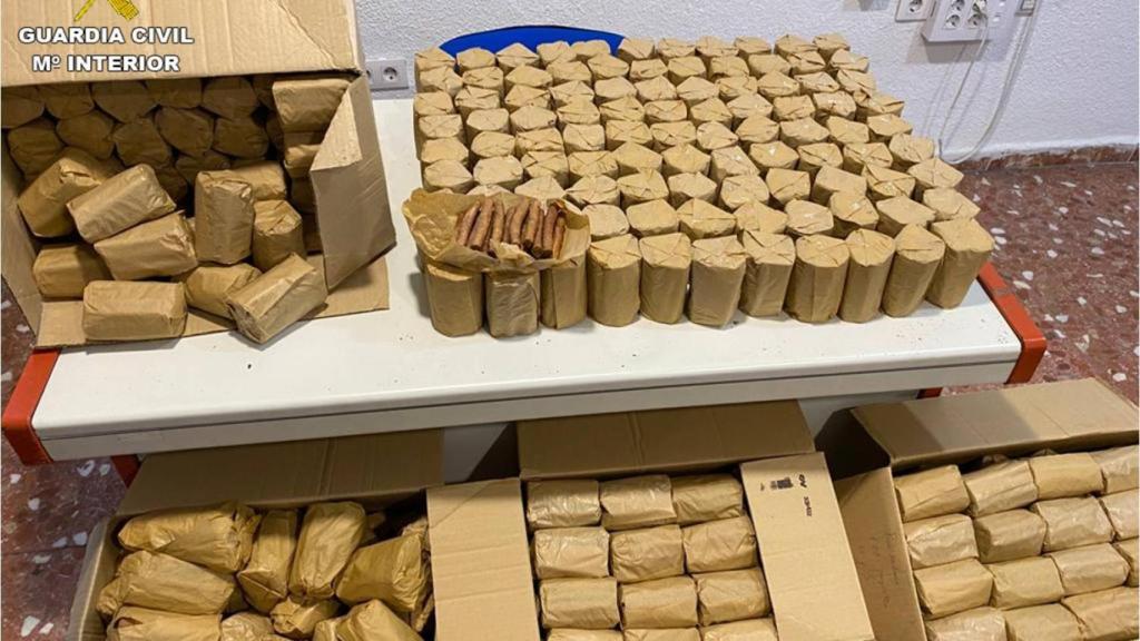 Los puros incautados por la Guardia Civil.