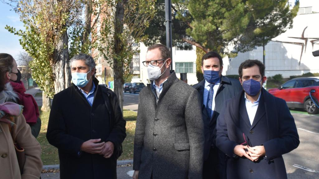 Javier Maroto en Valladolid junto a los senadores vallisoletanos