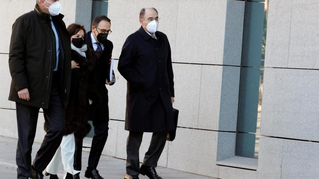 Galán llega junto a su abogado, Carlos Domínguez, a la Audiencia Nacional./