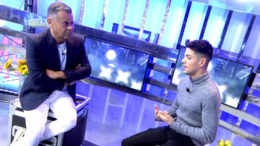 ‘Sálvame’ recicla la noticia de una salida del armario de un cantante que casi va a Eurovisión