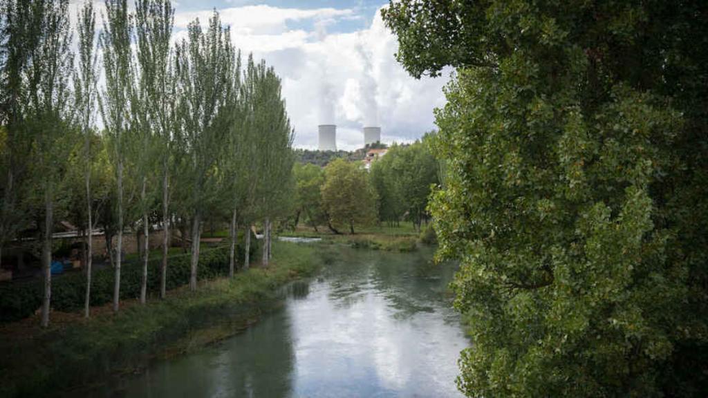 Central nuclear de Trillo, Guadalajara, a 50 kilómetros de Yebra.