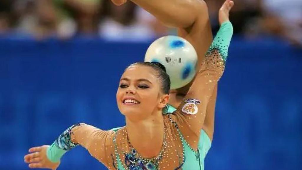 Alina Kabaeva, en 2004 durante los JJOO de Atenas