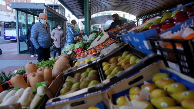 Las previsiones de Unicaja apuntan a una recuperación del consumo de los hogares en Castilla y León