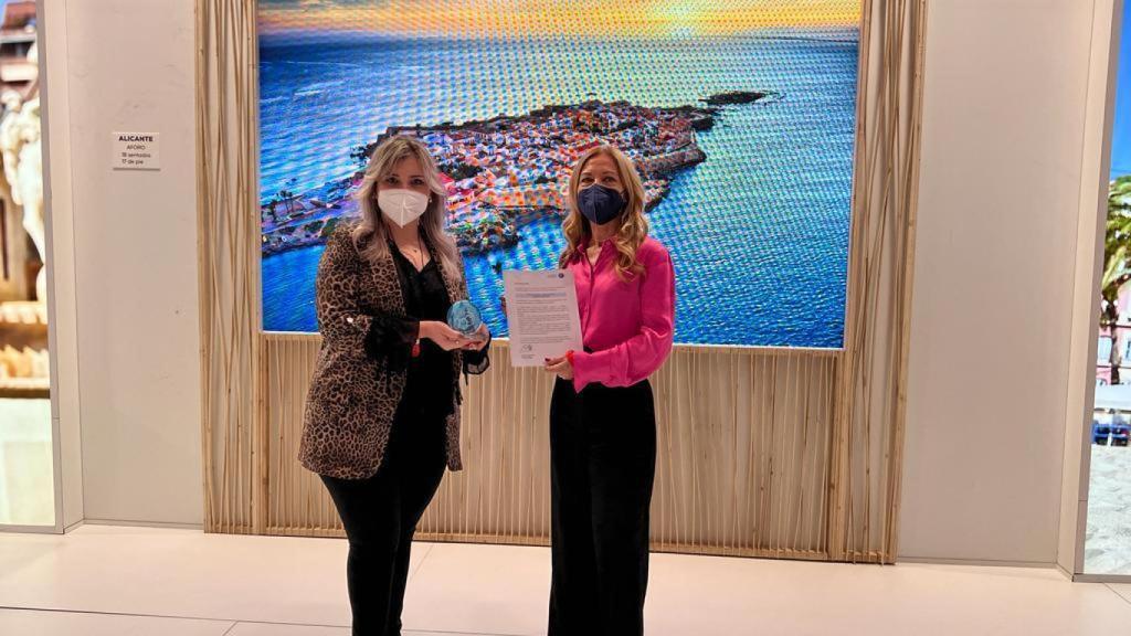 Presentan en Fitur el primer certificado paraje Starlight que se otorga en Alicante.