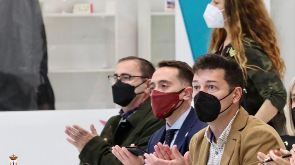 el alcalde de Benavente, Luciano Huerga y el concejal de Comunicación, Fernando Marcos