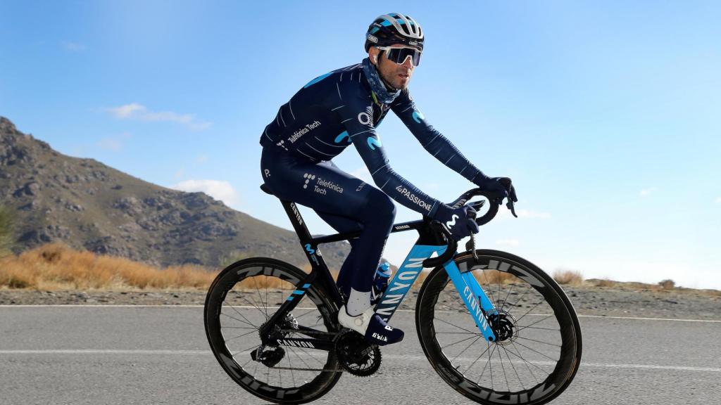 Alejandro Valverde durante un entrenamiento en Almería