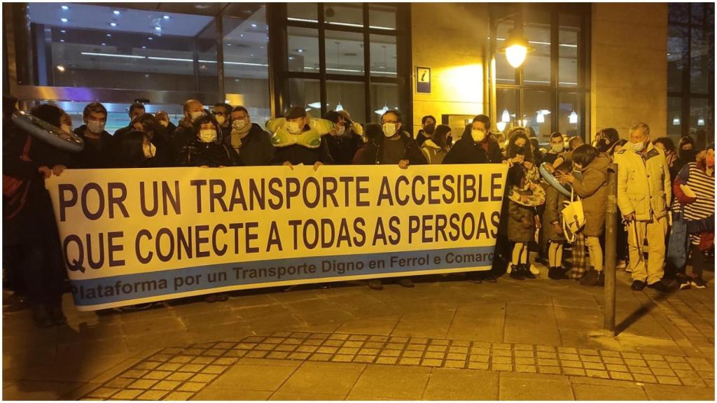 Representantes de la Plataforma en una concentración.