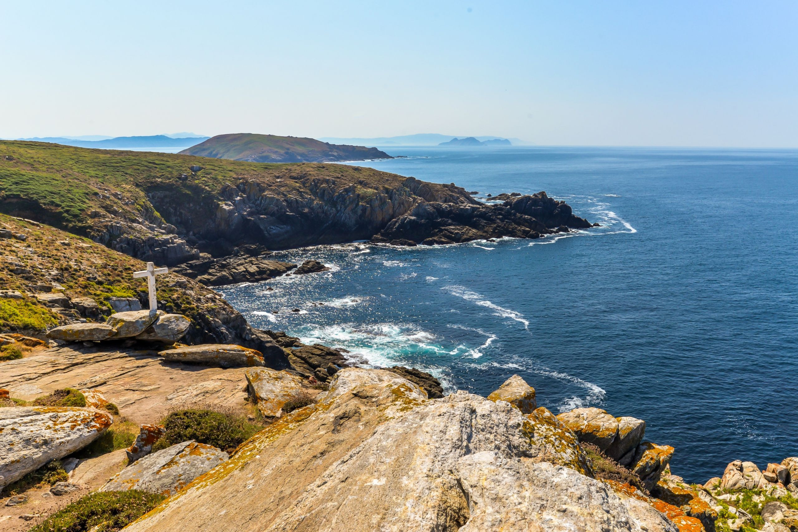 Entorno do Burato do Inferno, isla de Ons. Foto: Shutterstock.